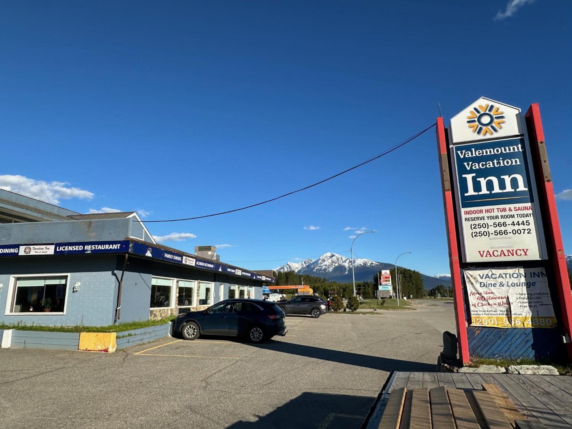 Valemount Vacation Inn Eksteriør billede