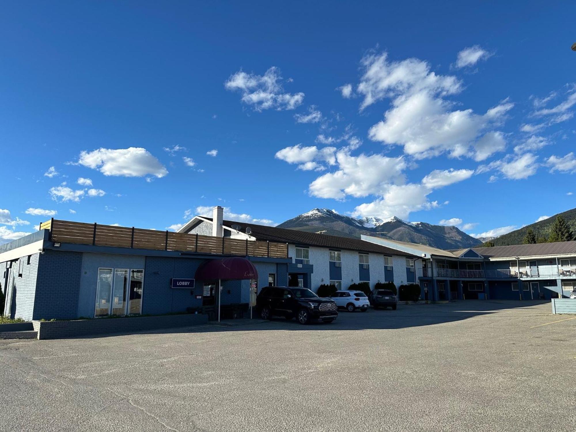 Valemount Vacation Inn Eksteriør billede