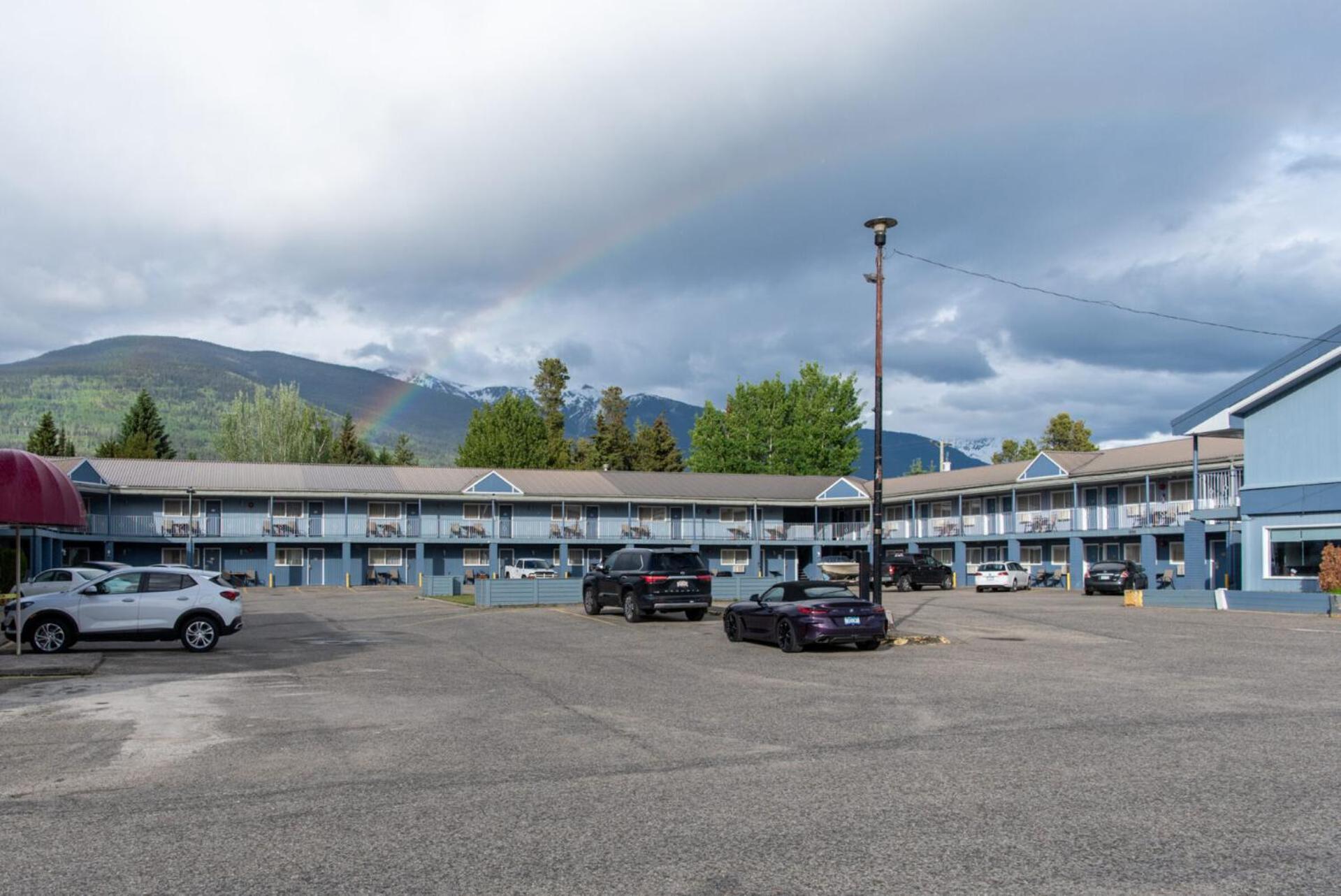 Valemount Vacation Inn Eksteriør billede